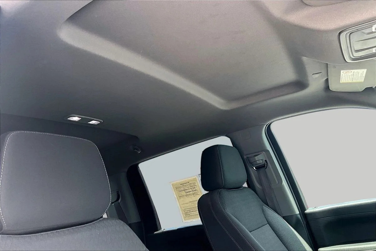 Used 2023 White Chevrolet 4WD Crew Cab Standard Bed LT image 27