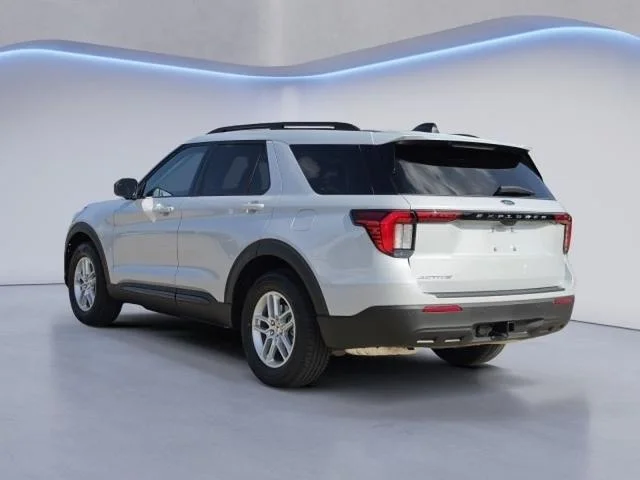 New 2026 Space White Metallic Ford Active image 4