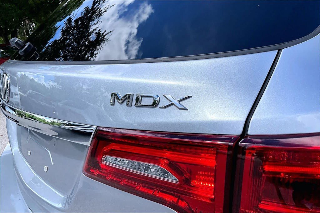Used 2020 Silver Acura Technology image 10