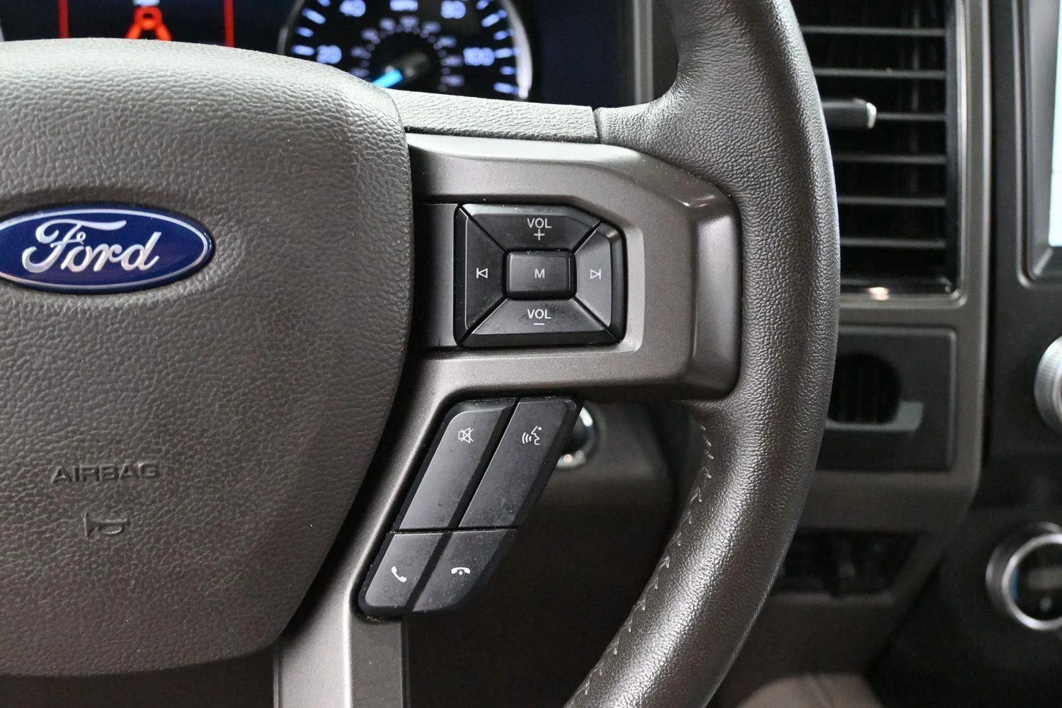 Used 2020 Burgundy Velvet Metallic Tinted Clearcoat Ford XLT image 16