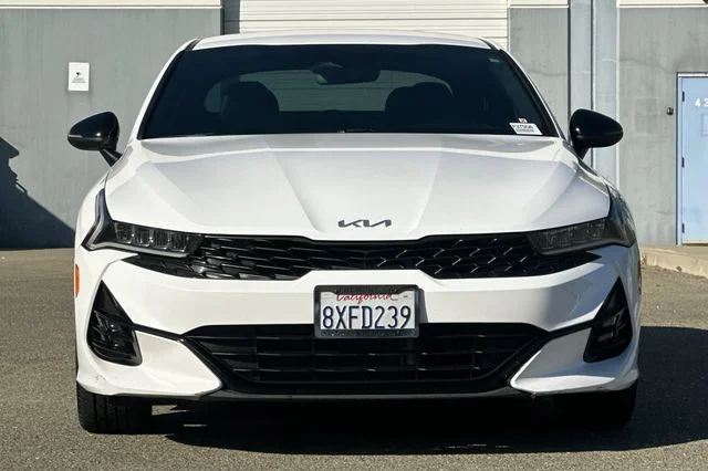 Used 2022 White Kia GT-Line image 9