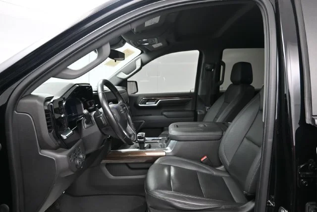 Used 2022 BLACK Chevrolet LT Trail Boss image 10