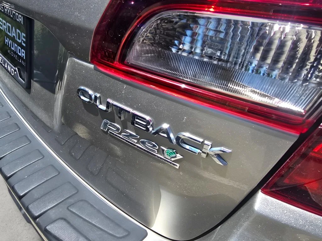 Used 2017 Tungsten Metallic Subaru Limited image 29