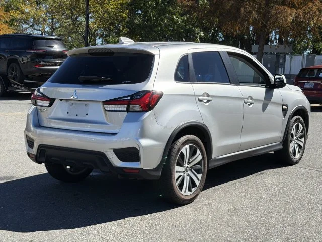 Used 2024 Gray Mitsubishi 2.0 ES image 13