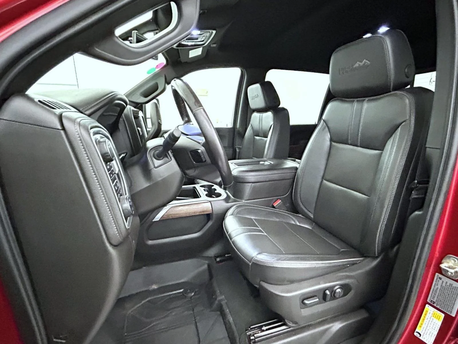 Used 2022 Red Chevrolet High Country image 10