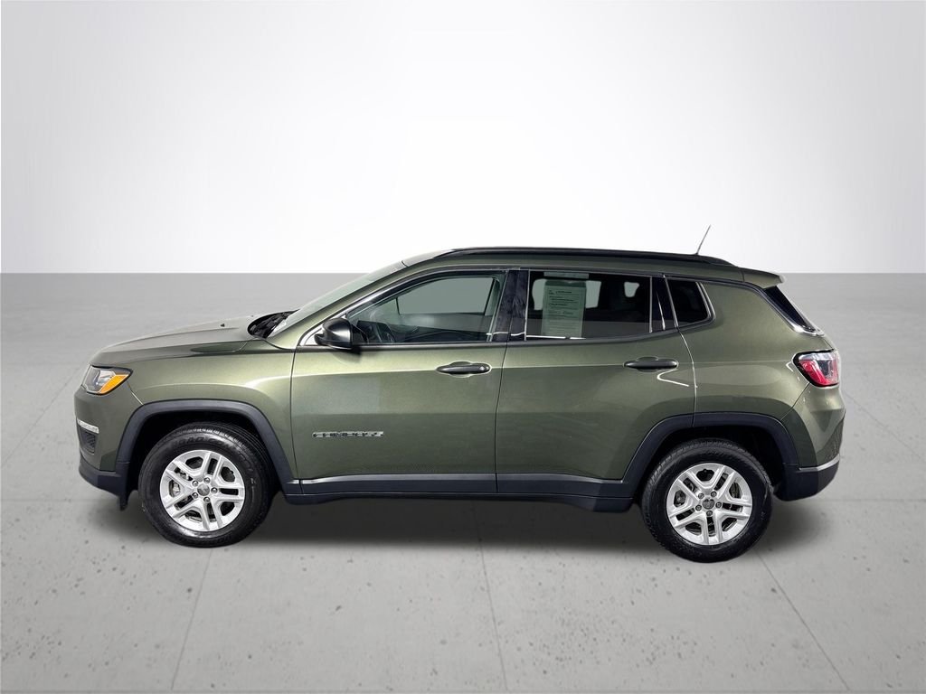 Used 2019 Olive Green Jeep Sport image 9