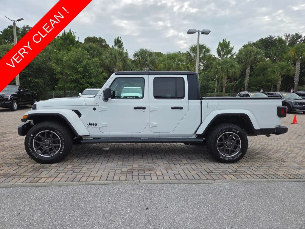 Used 2022 White Jeep Sport image 8