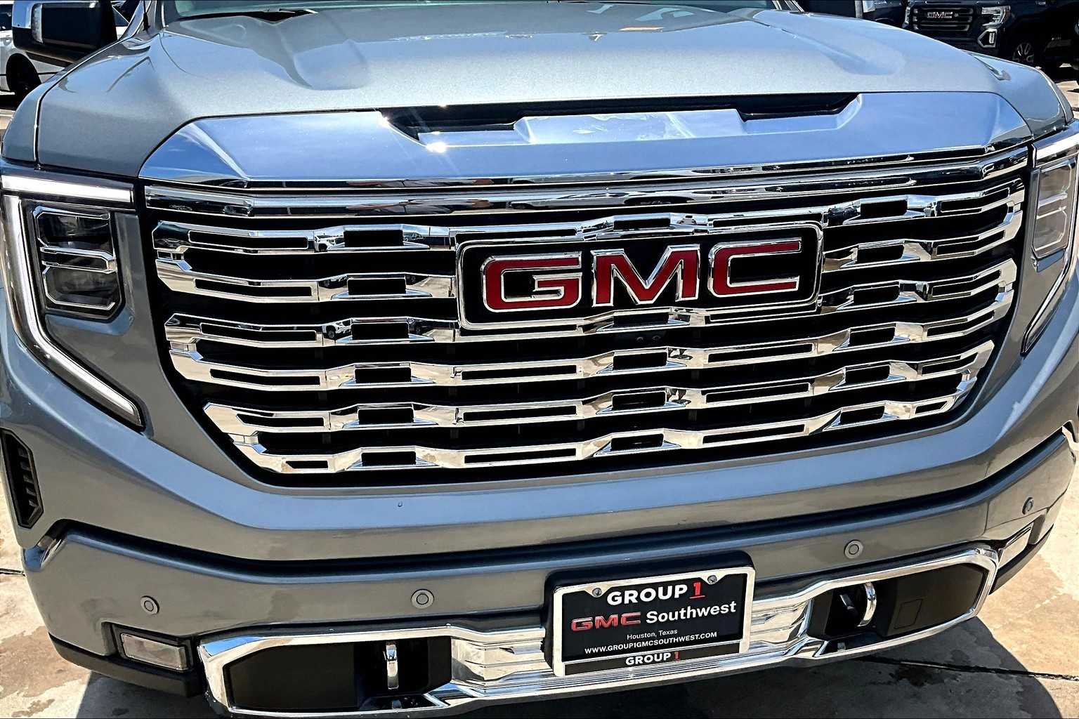 Used 2024 Sterling Metallic GMC Denali image 29