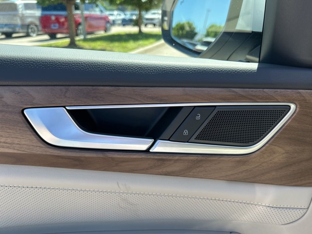 2026 Volkswagen Atlas SE w/Tech - Photo 12