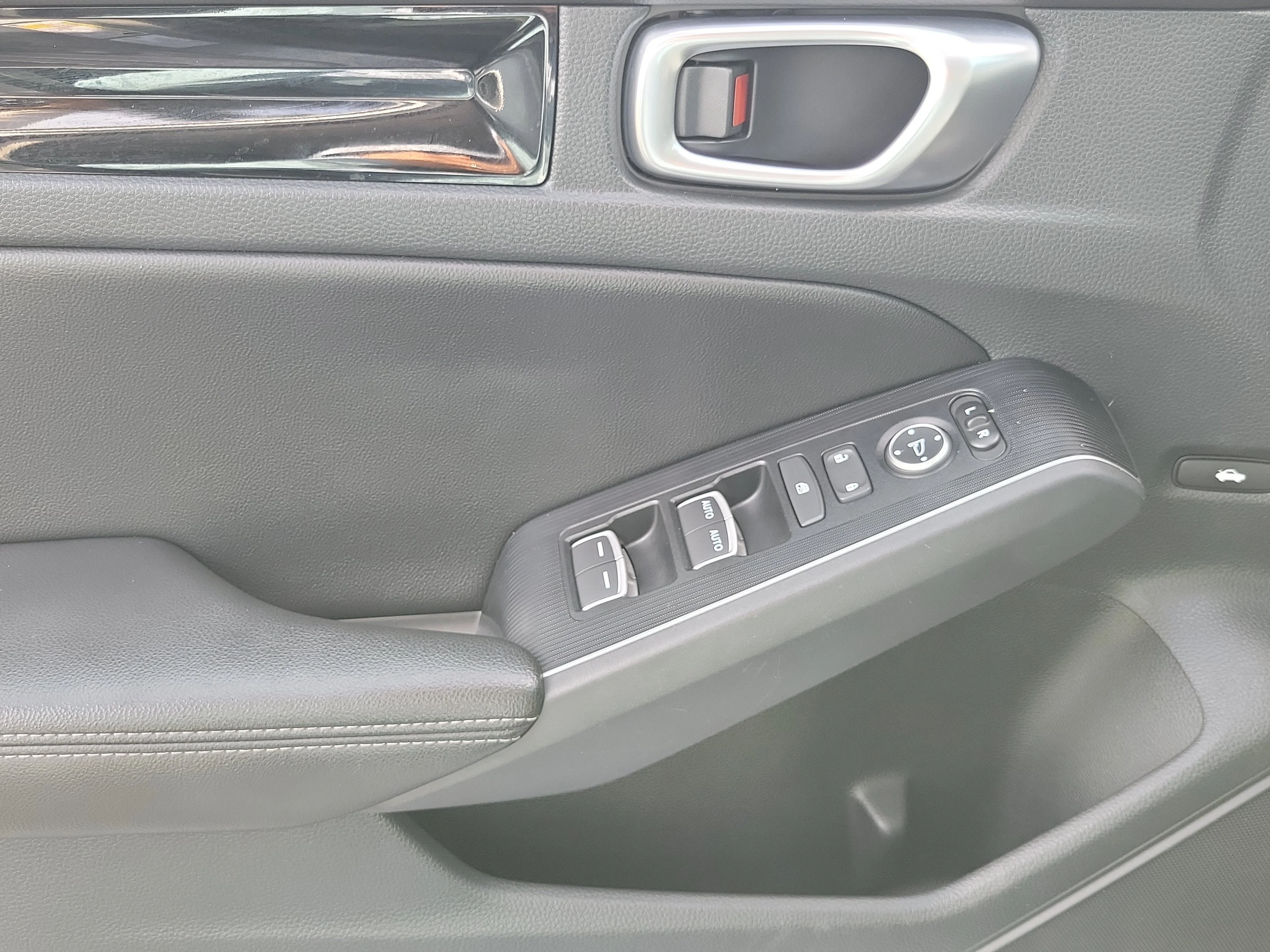 2024 Honda Civic Touring - Photo 17