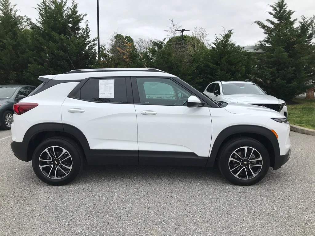 Pre-Owned 2024 Chevrolet Trailblazer LT