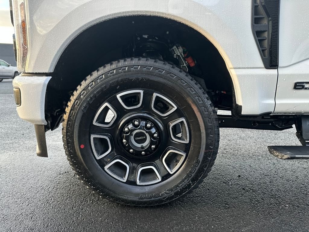 New 2026 Star White Metallic Tri-Coat Ford F-250® Platinum® image 16