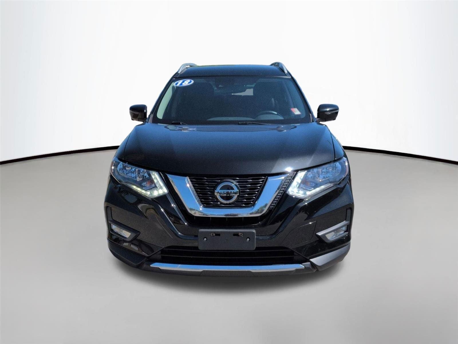 Used 2018 Magnetic Black Nissan SL image 8