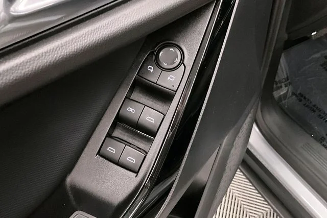 Used 2025 Sterling Gray Metallic Chevrolet LT image 37