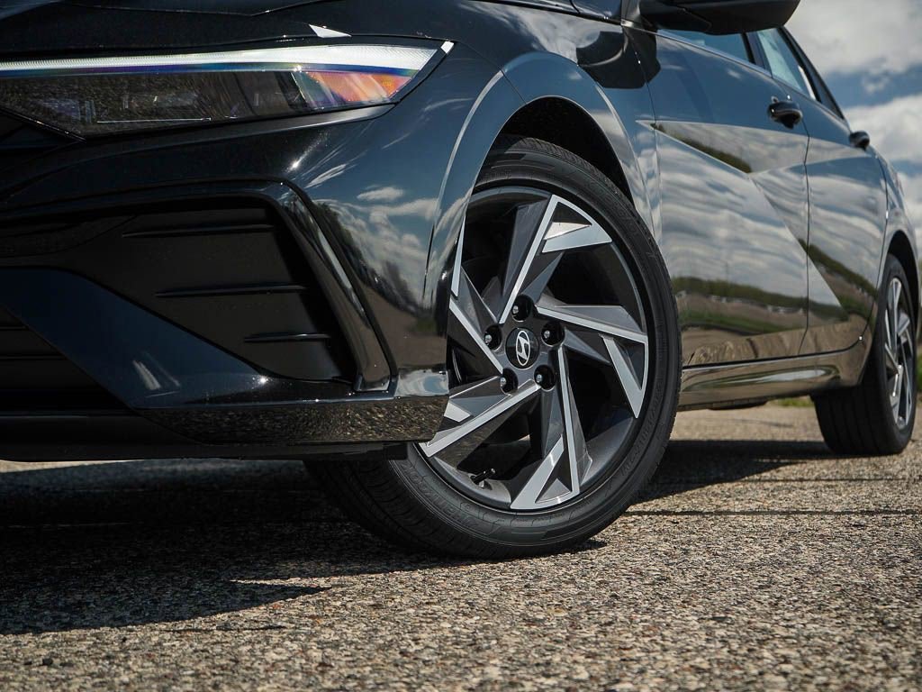 New 2026 Abyss Black Hyundai Limited Sedan FWD image 6