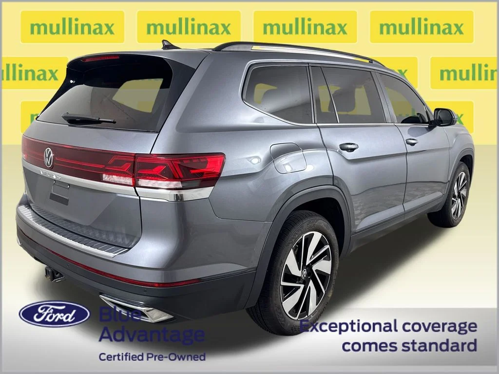 Certified Used 2024  Volkswagen 2.0T SE w/Technology image 4