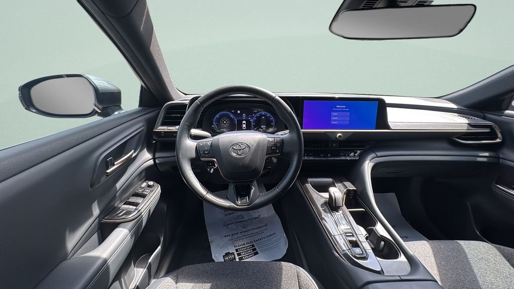 2024 Toyota Crown XLE - Photo 14