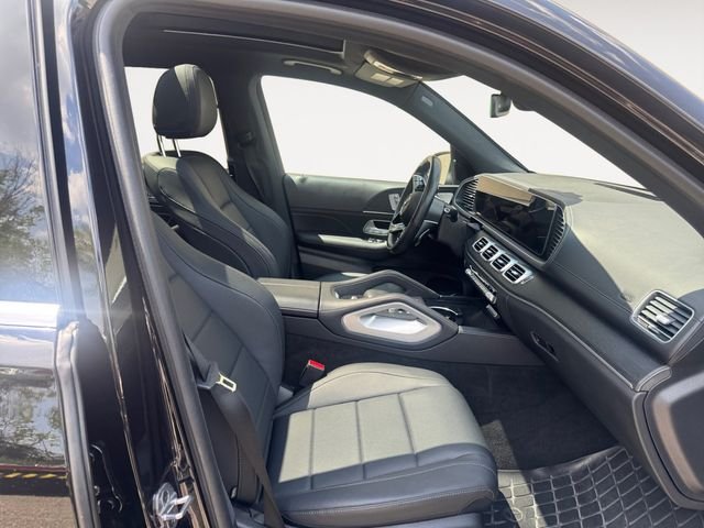 Certified Used 2025 Obsidian Black Metallic Mercedes-Benz GLS 450 image 16