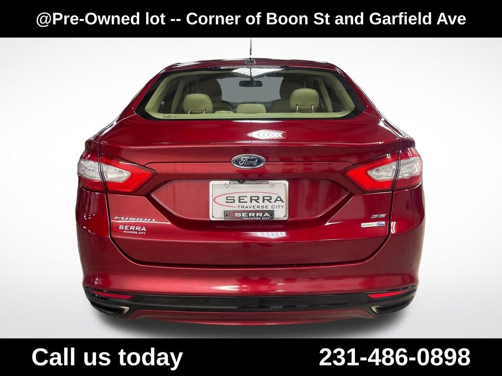 Used 2016 Red Ford SE image 4