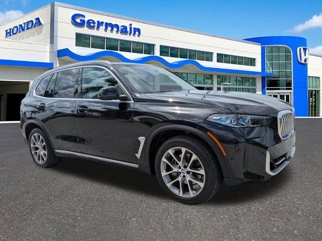 Used 2024 Black Sapphire Metallic BMW xDrive40i image 3