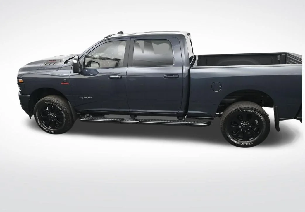 Used 2025 Blue Ram Laramie image 29