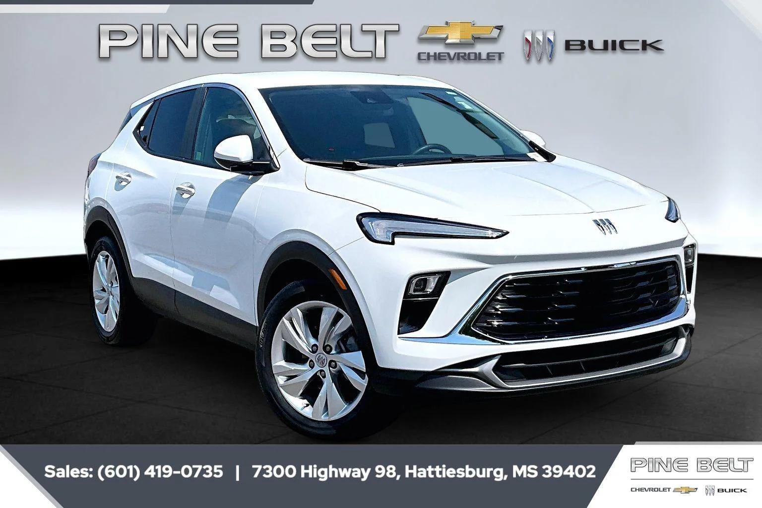 Used 2024 Summit White Buick Preferred image 1
