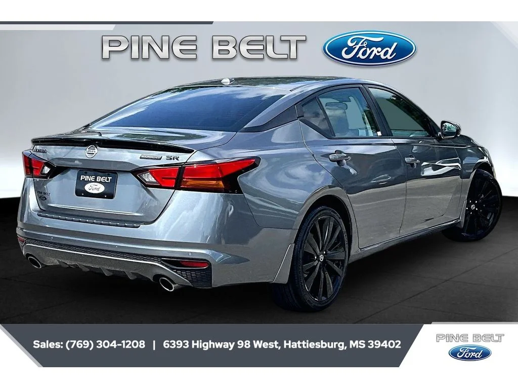 Used 2022 Gun Metallic Nissan 2.5 SR image 11