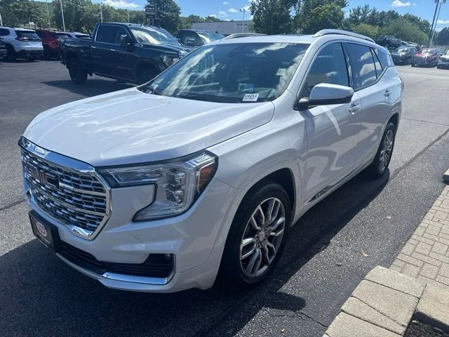 Used 2023 White GMC Denali image 4