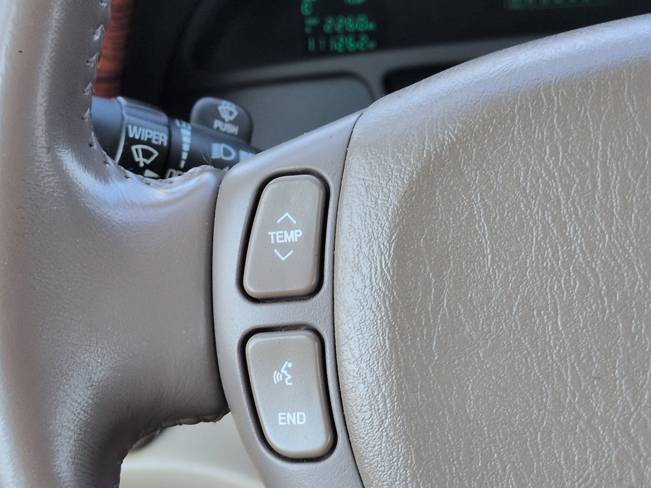 Used 2004 Cashmere Cadillac 4DR SDN image 22