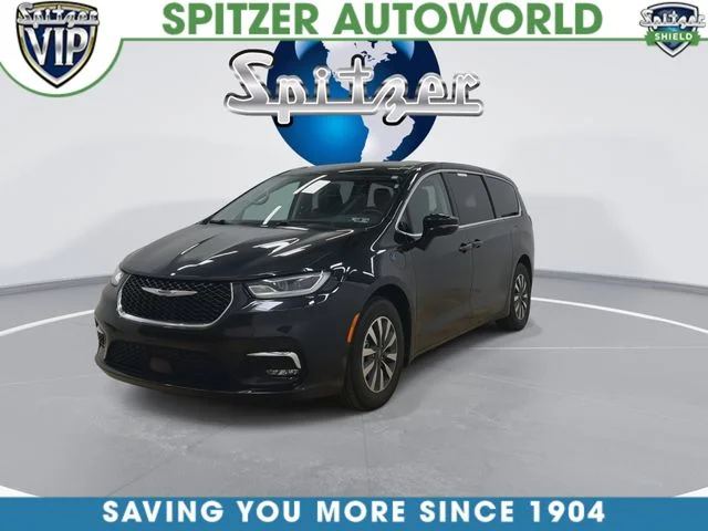 Used 2024 Black Chrysler Select image 4