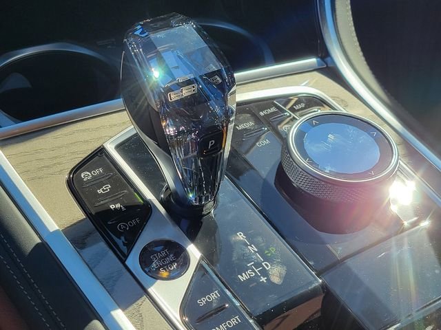 2026 BMW 8 Series 840i - Photo 27