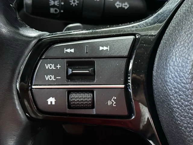 Certified Used 2024 Platinum White Pearl Honda AWD EX-L image 23