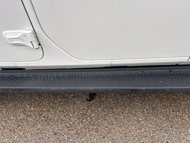 Used 2022 Bright White Clearcoat Jeep Unlimited Sahara image 6