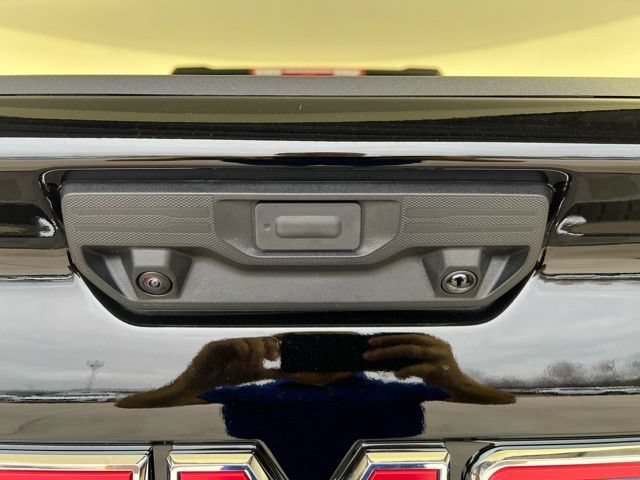 New 2026 Onyx Black GMC SLT image 40