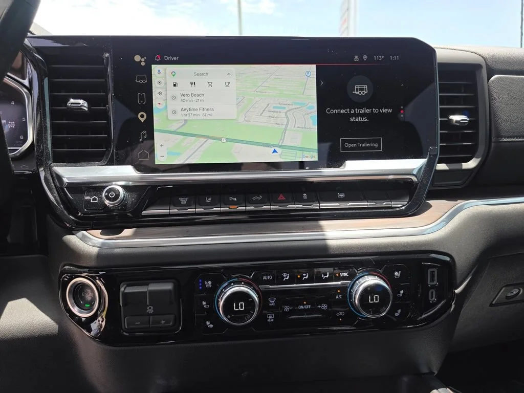 Used 2025 Summit White GMC SLT image 31