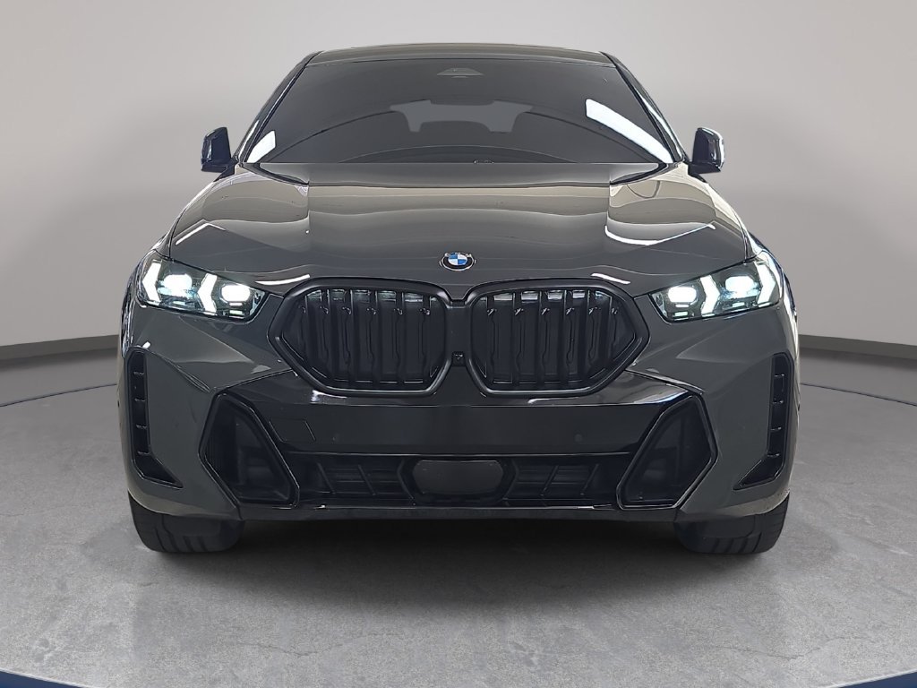 Used 2026 Dravit Grey Metallic BMW xDrive40i image 3