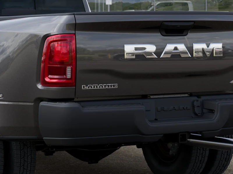 New 2026 Granite Crystal Metallic Clear-Coat Exterior Paint RAM Laramie image 39