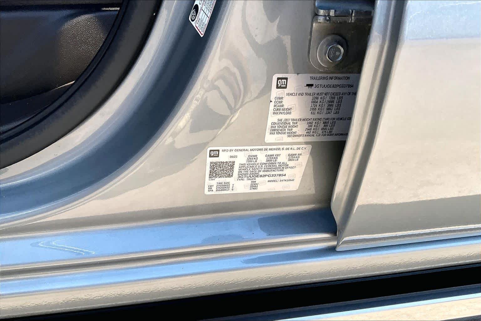 Used 2023 Sterling Metallic GMC Denali image 34
