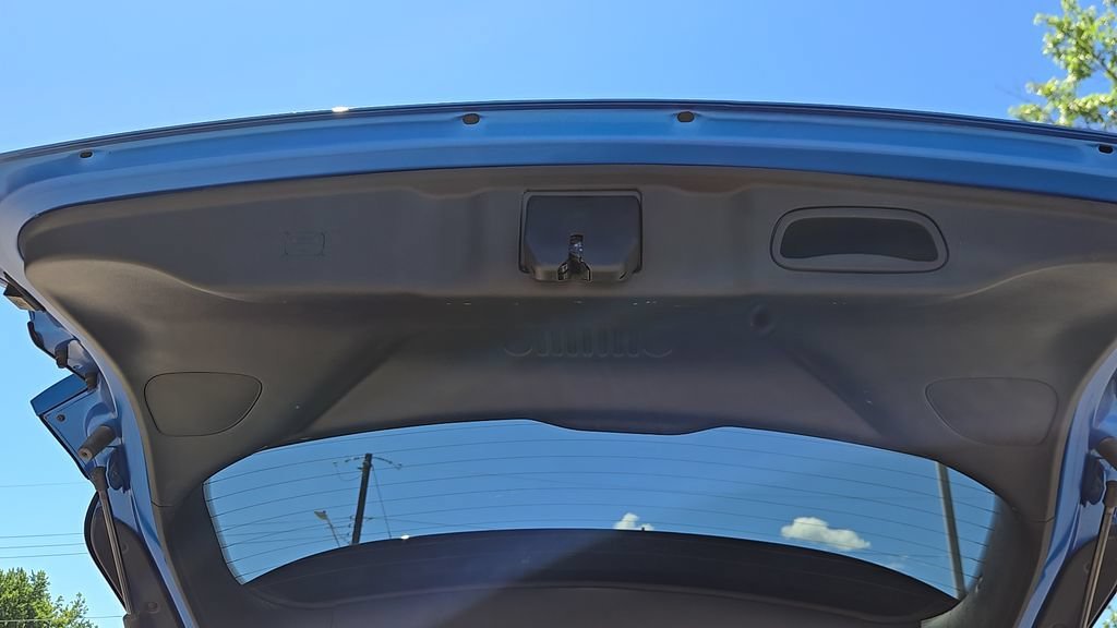 Used 2025 Hydro Blue Pearlcoat Jeep Trailhawk image 36