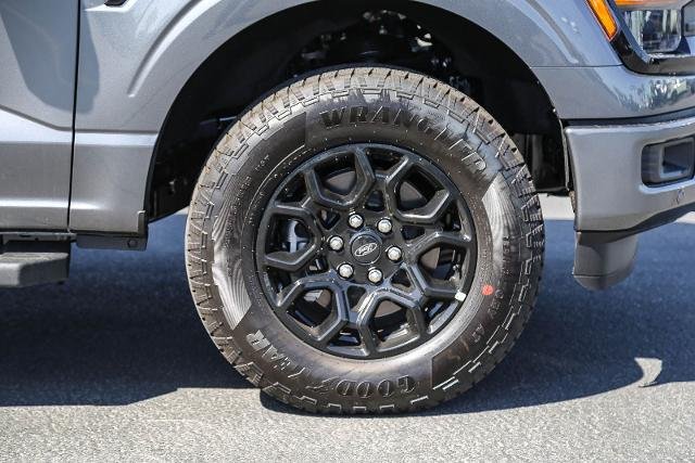 New 2026 Carbonized Gray Metallic Ford XLT image 38