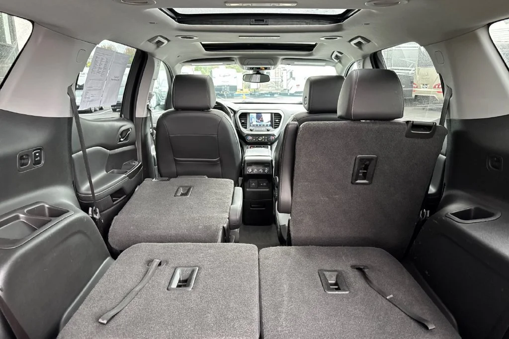 2022 GMC Acadia SLT - Photo 16