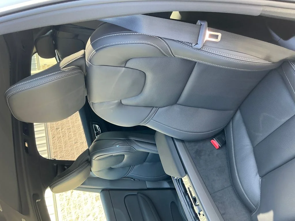 2026 Volvo XC60 Ultra - Photo 9