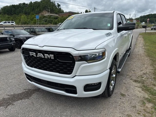 Used 2025 White Ram Big Horn/Lone Star image 7