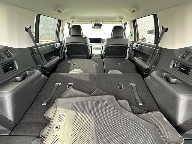 Used 2024 Silver Hyundai SEL image 19