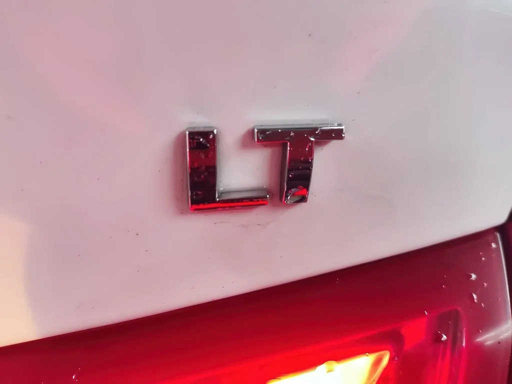 Used 2022 Summit White Chevrolet LT image 14