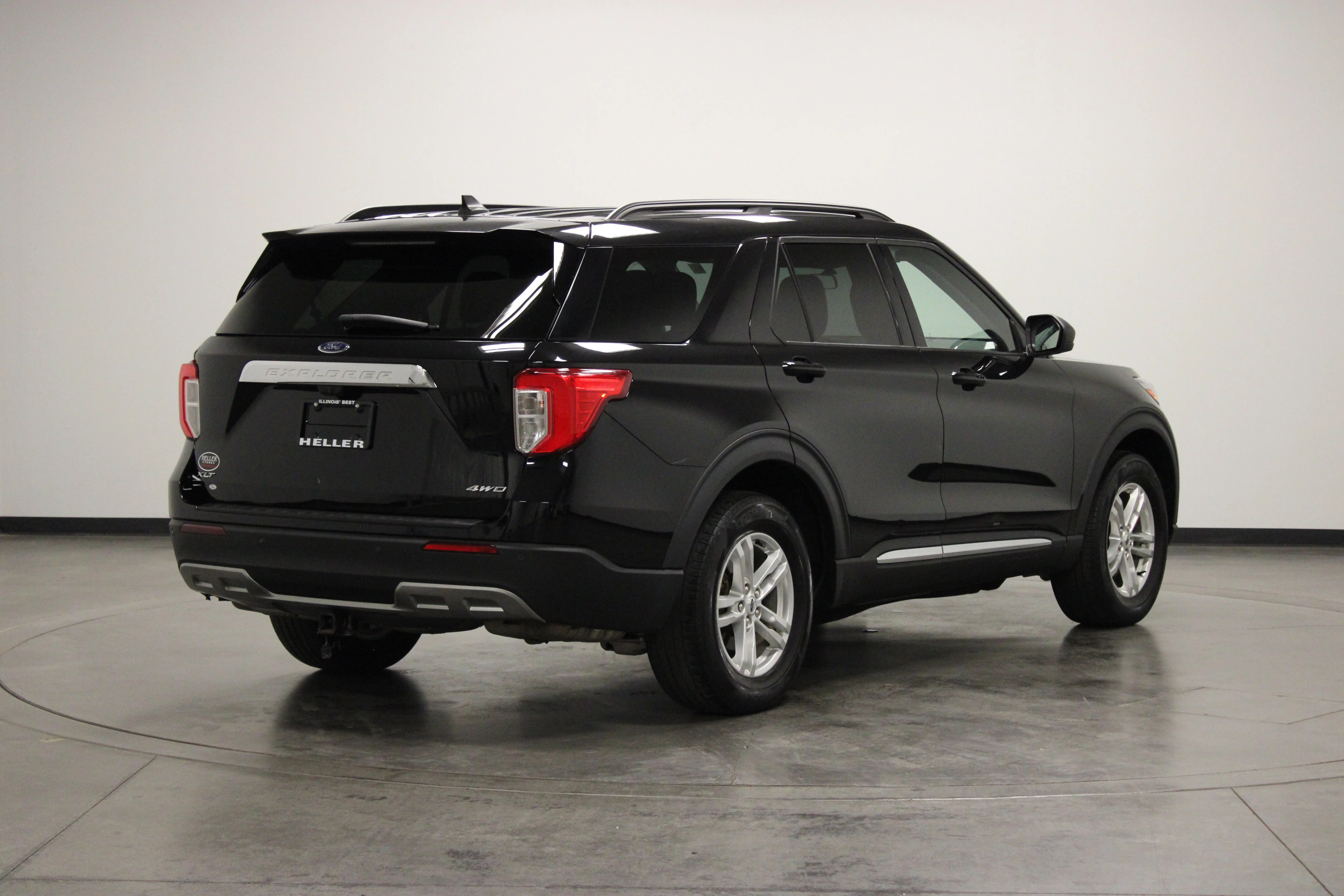Used 2022 Black Metallic Ford XLT image 10