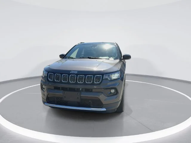 Used 2024 Gray Jeep Limited image 3