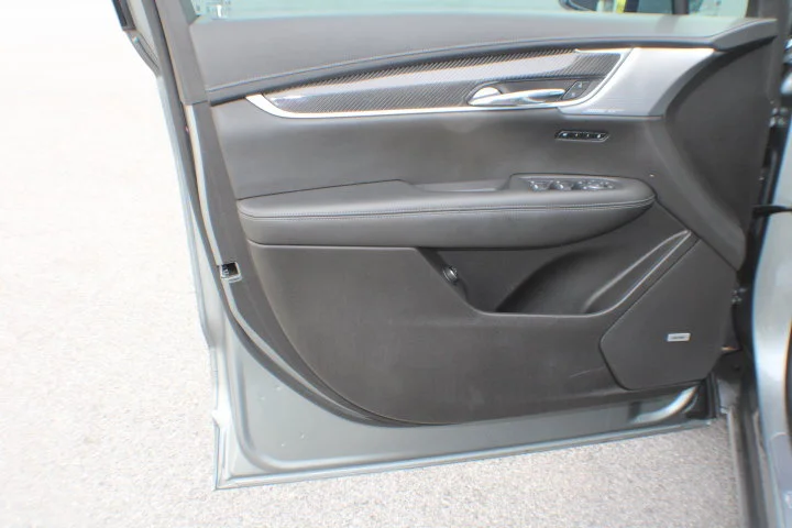 Used 2023 Argent Silver Metallic Cadillac Sport image 6