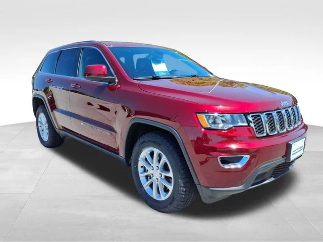 Used 2022 Red Jeep Laredo X image 14