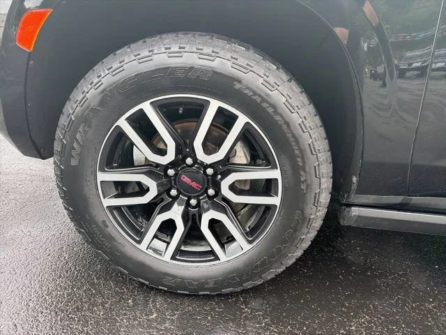 Used 2024 Onyx Black GMC AT4 image 11